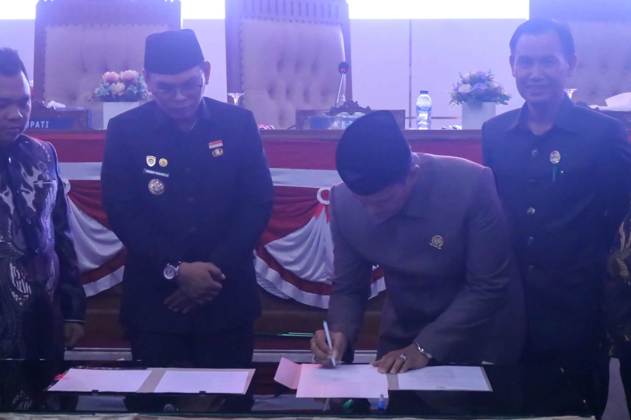 Bupati Seluma Hadiri Rapat Paripurna Pendapat AKHIR Fraksi Terhadap RAPBD Perubahan 2026