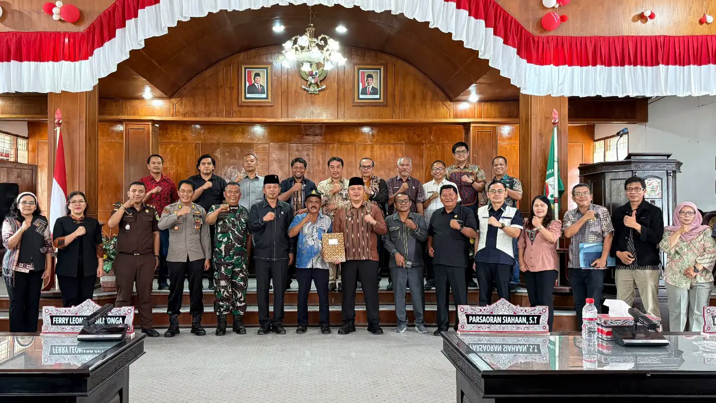 Pemkab dan DPRD Taput Hibahkan Lahan 103 KK Terdampak Bencana