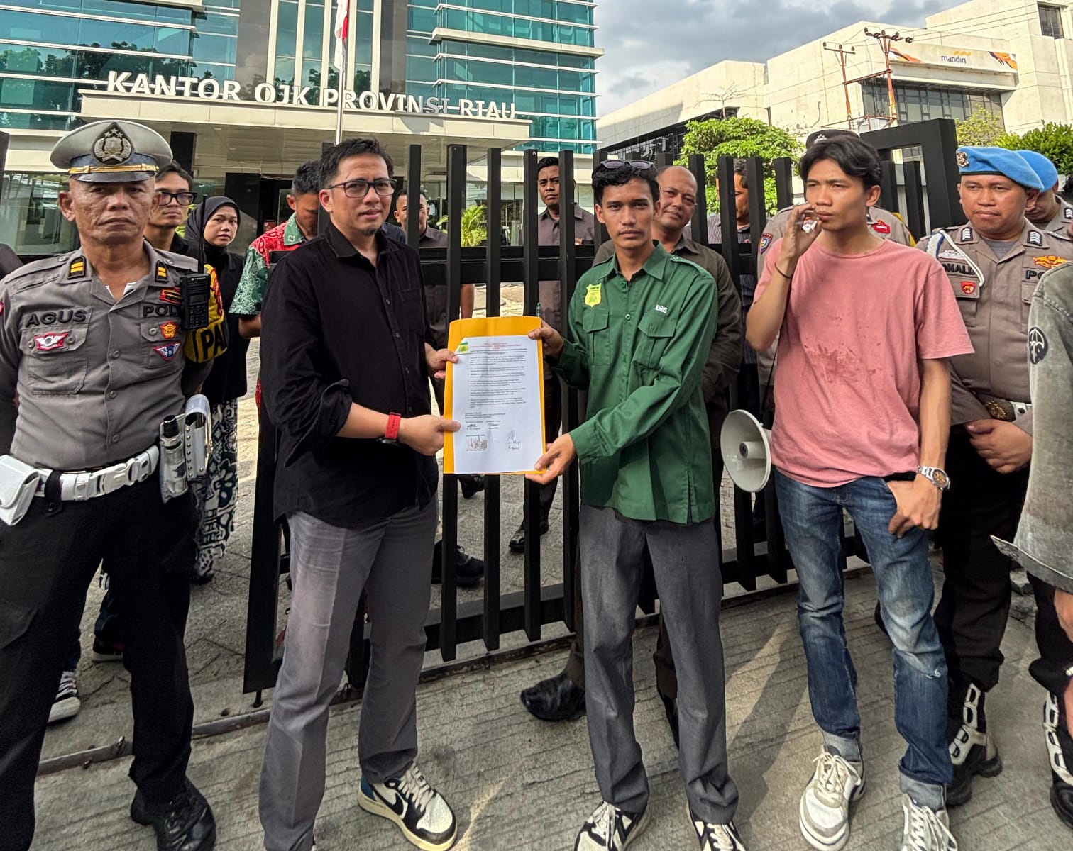 OJK Riau di Ujung Krisis Kepercayaan: DPP GMPR Lanjutkan Pengungkapan Dugaan Pembiaran Skandal Kredit Fiktif BRK Syariah
