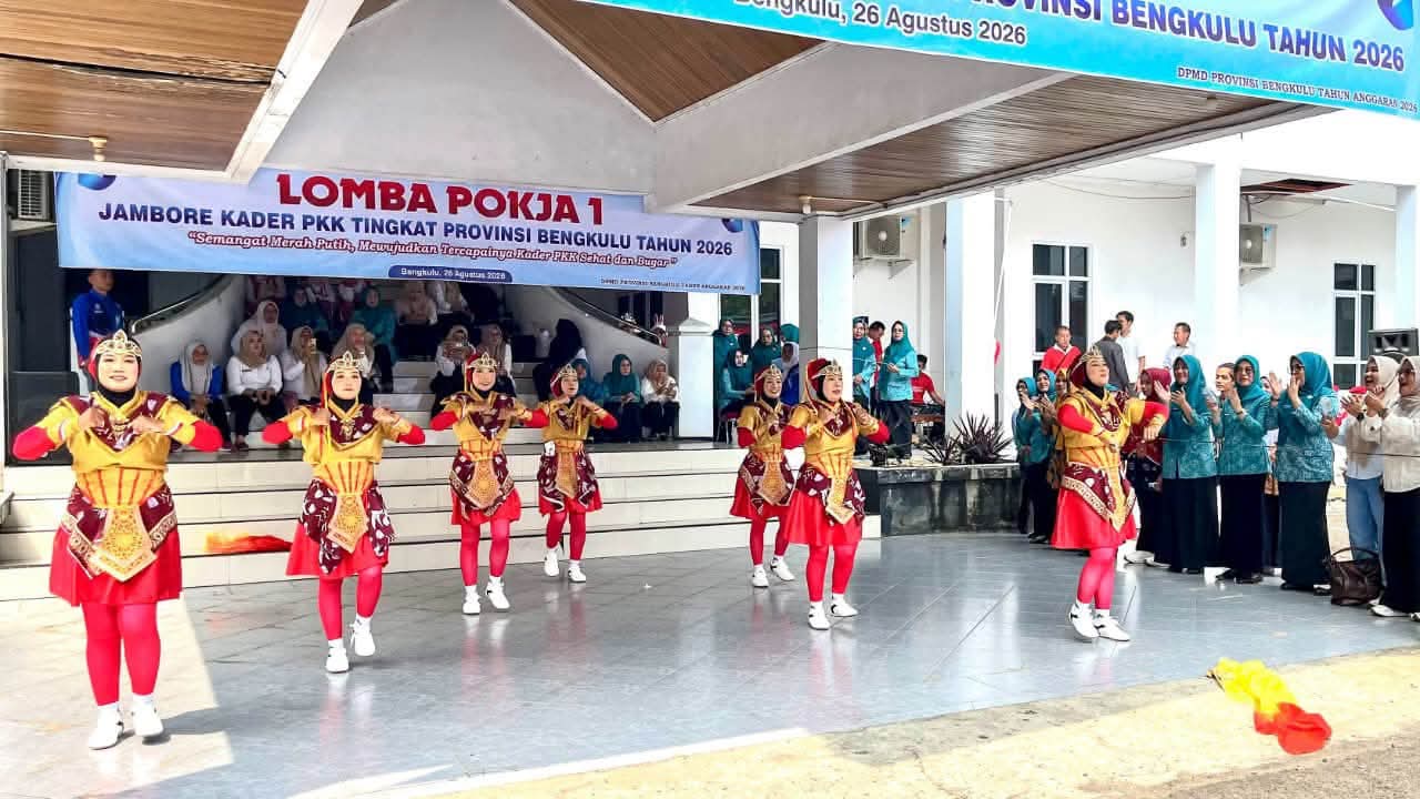 Ketua TP PKK Seluma Bawa Tim Senam Kreasi dan Produk Unggulan Ke Jambore PKK Provinsi Bengkulu
