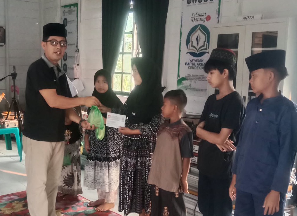 HUT Ke-3, DPP PKWACI Kembali Salurkan Santunan di Bagansiapiapi
