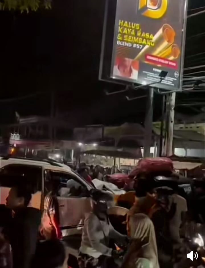 Kecelakaan Maut di Depan Pasar Wedarijaksa:Diduga Dikemudikan dalam Pengaruh Alkohol Mobil Fortuner Tabrak Grand Max Bermuatan Jagung,Satu Orang Tewas