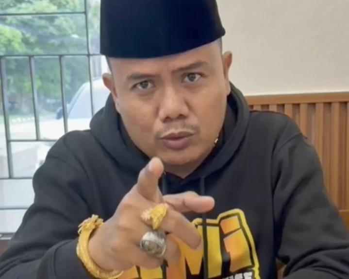 Ketua Umum Aliansi Madura Indonesia (AMI) Baihaqi Akbar minta Gubernur copot pejabat yang Alergi terhadap Wartawan dan LSM