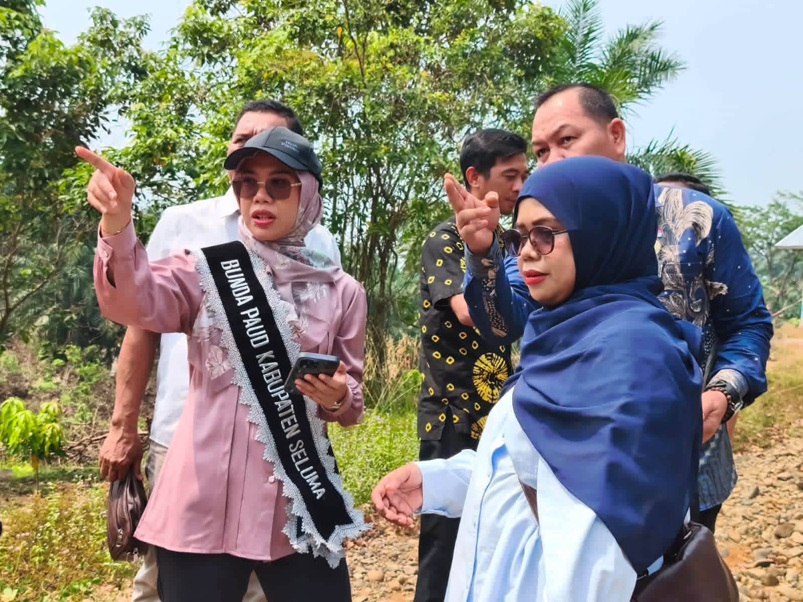 Bunda PAUD Seluma Tinjau Lokasi  Penetapan Unit Sekolah Baru PAUD Negeri Seluma