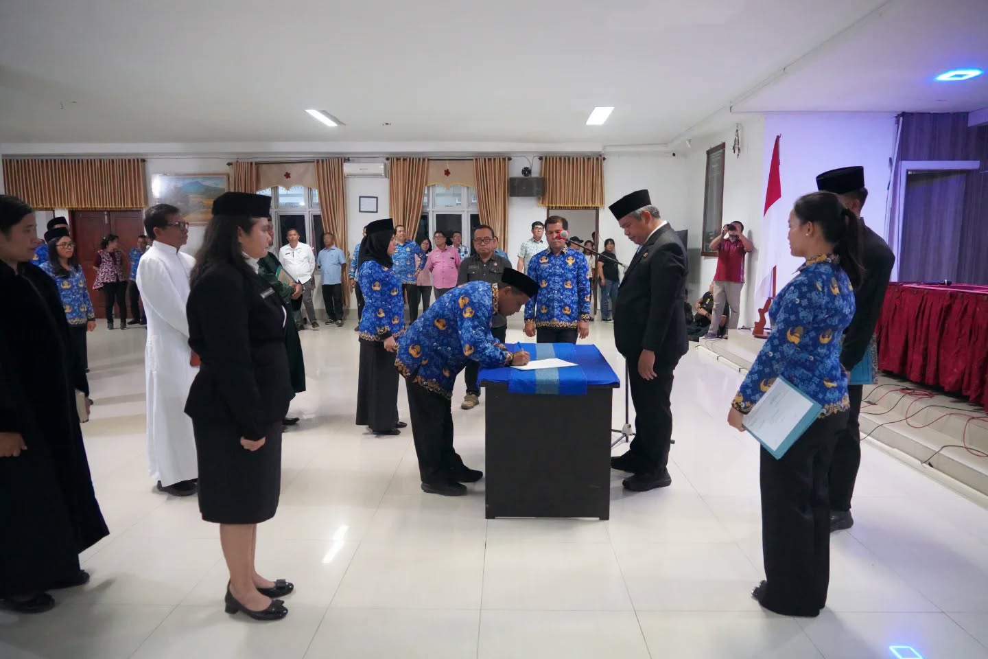 Pelantikan Pejabat Taput, Wabup Tekankan Kinerja dan Integritas ASN