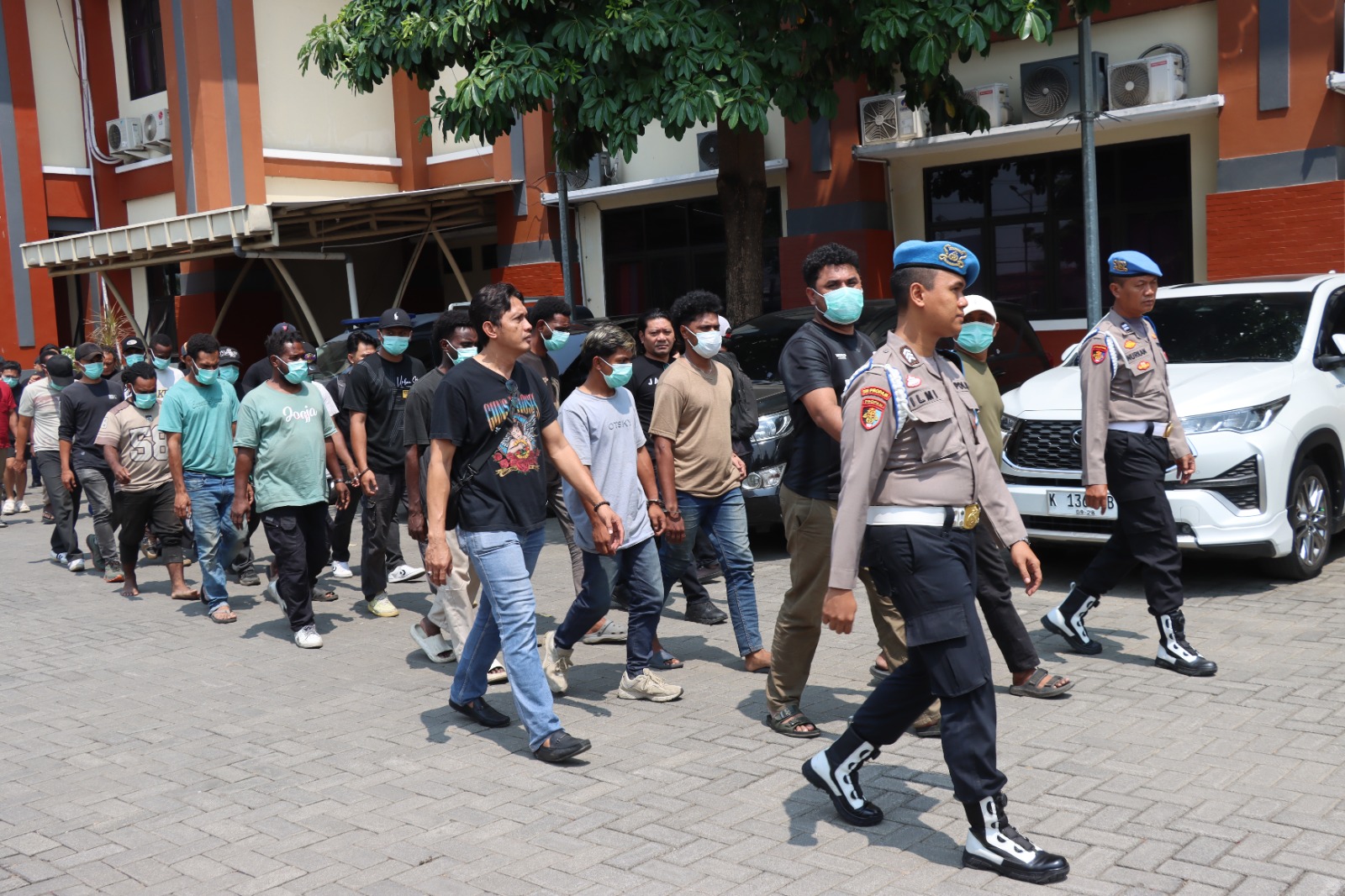 Kapolda Jateng Turun Langsung ke Kudus,Tegaskan Komitmen Lindungi Korban Premanisme
