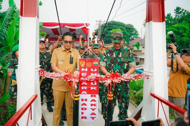 Pangdam I/BB dan Rico Waas Resmikan Jembatan Perintis Garuda di Medan Polonia