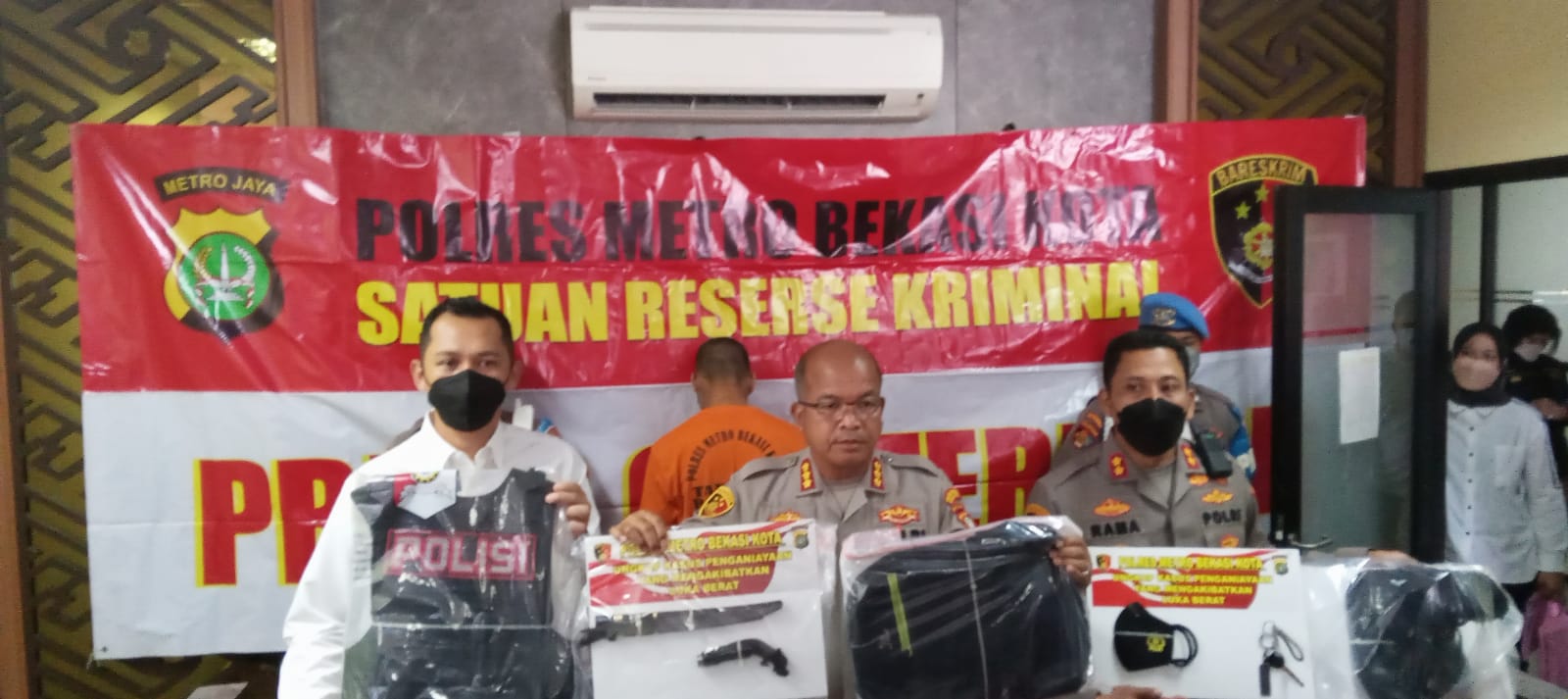 RZMP Pelaku Penusukan Ibu Dan Anak Dengan Modus Pura Pura Jadi Polisi ...