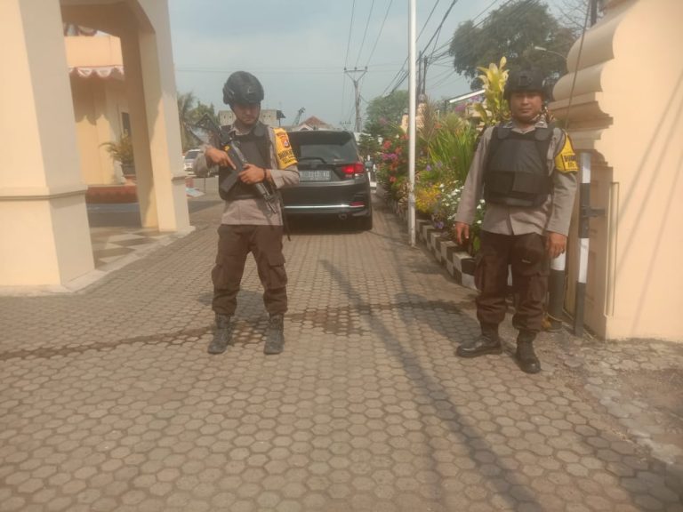 Personil Piket Jaga Polsek Ciwandan Wujudkan Kesiap Siagaan Penjagaan ...